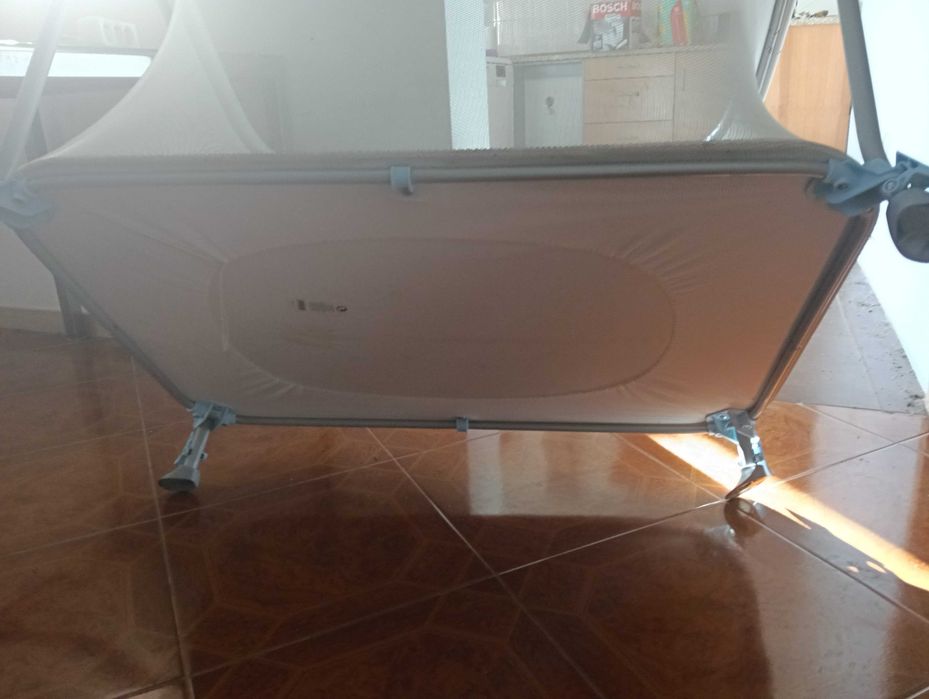 Berço Ikea, parque e banheira