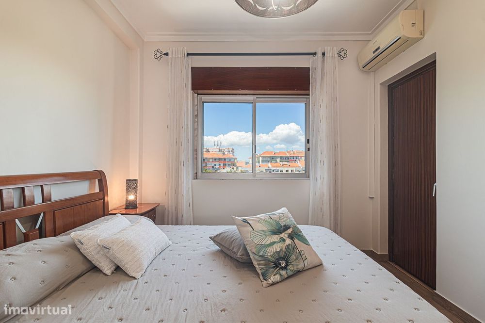Apartamento T2 em Amora - Cruz de Pau