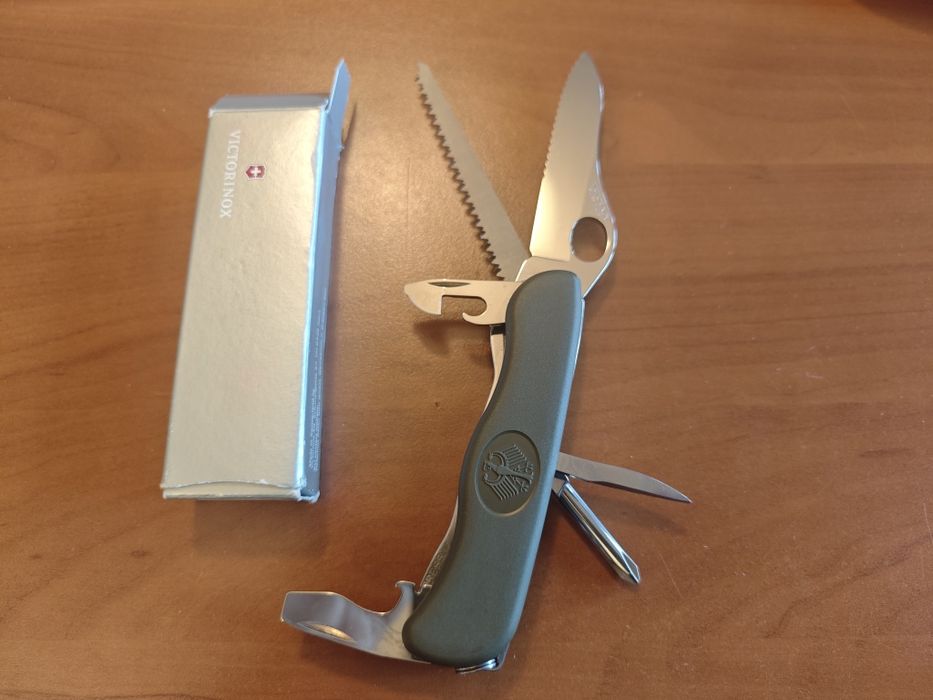 Nóż Scyzoryk Victorinox  Soldier Bundeswehr 0.8461