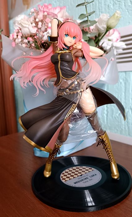 Megurine Luka Tony ver / vocaloid / аніме фігурка  / вокалоїд