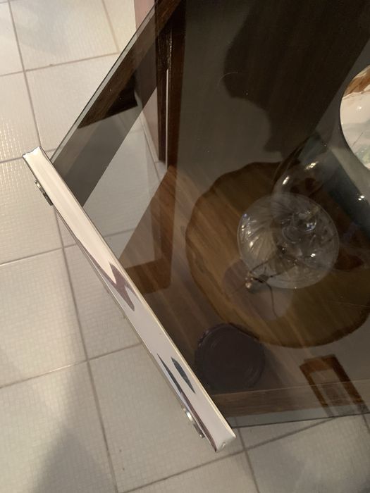 Mesa de apoio em madeira  e vidro