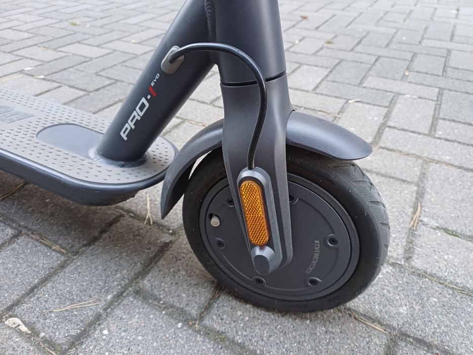 Hulajnoga elektryczna DUCATI Pro I Evo 350W 8.5"