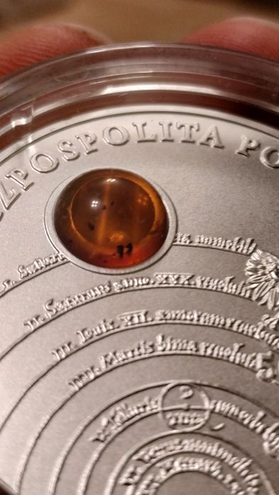 Moneta 50 zł Kopernik srebrna 2023 ciekawa bursztyn destrukt