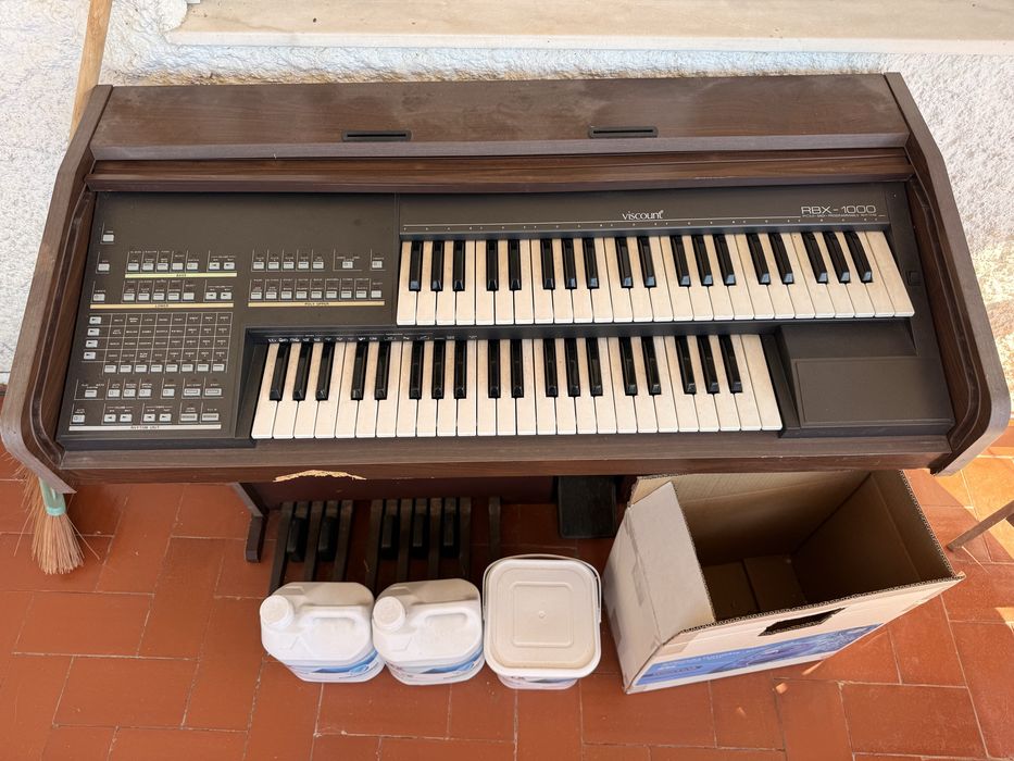 Piano RBX 1000 Madeira