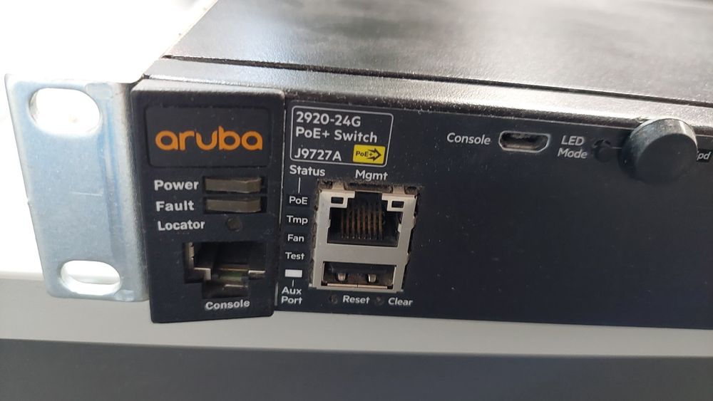 Switche: HP ARUBA 2920-24G PoE+ switch j9727a  + 2920-24G  j9726a-24G