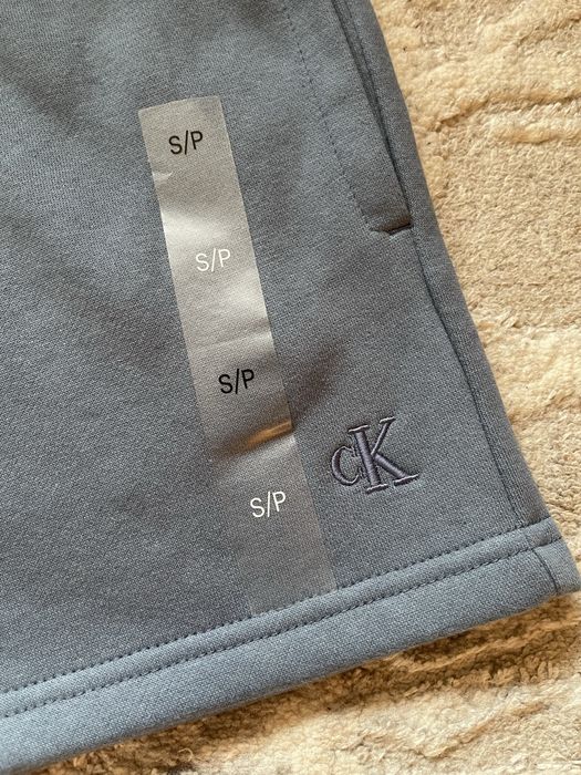 Продам жіночі шорти