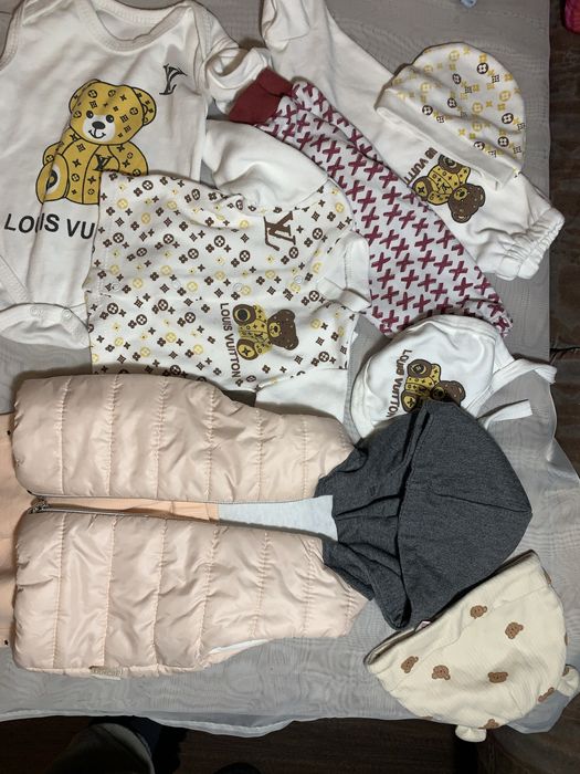 Дитячій одяг 2-6 місяців Louis Vuitton