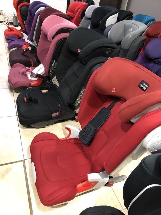 Автокрісла Шоурум Cybex Britax Romer Maxi Cosi Recaro автокрісло