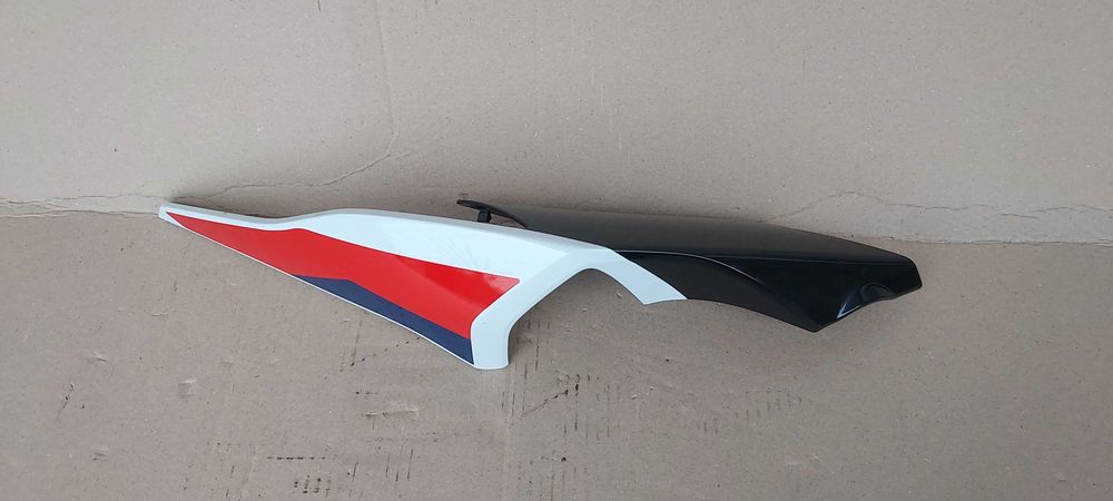 Owiewka osłona zadupek ogon plastik BMW S 1000 RR K67 M 1000 RR 2019-