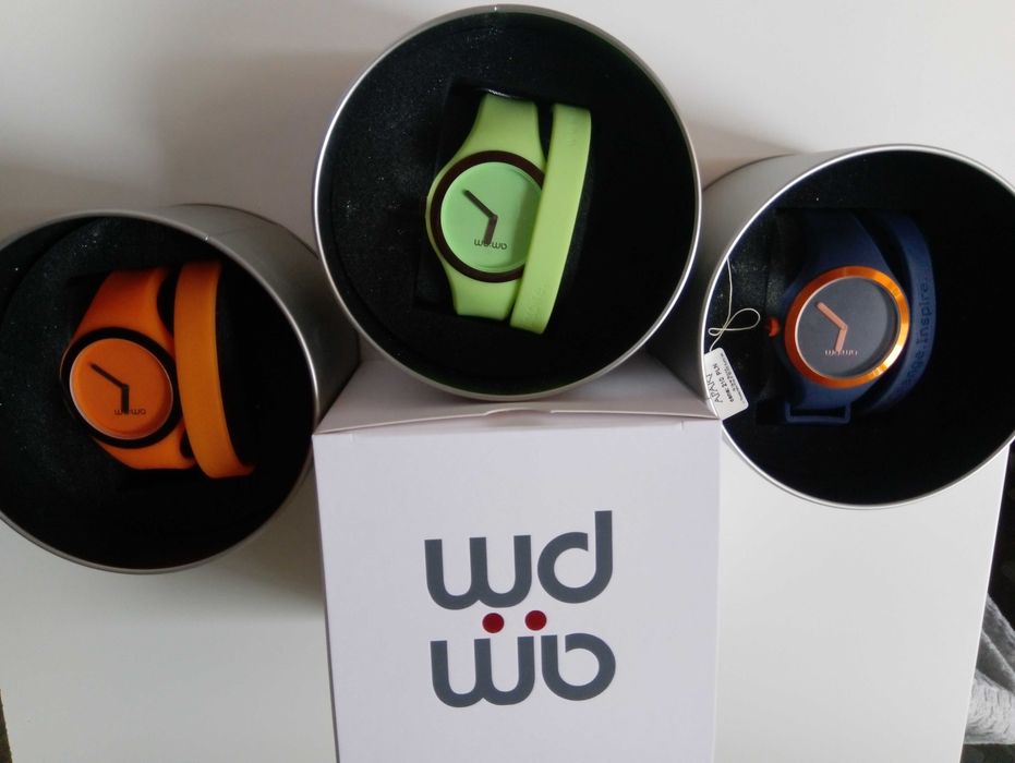 Pudrowo-złoty wzór motyle zegarek damski AM:PM silikonowy pasek