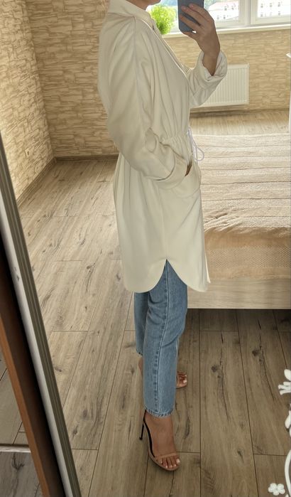 Білий жіночий кардиган накидка вітровка плащ chloe