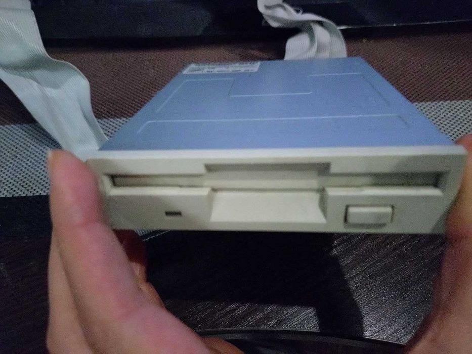 Дискети 3,5 дюйма 5,25 дюймів