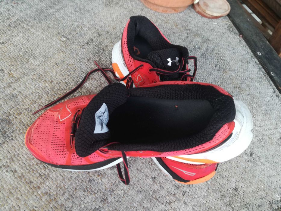 Tênis sapatilhas com atacador Under Armour Bandit