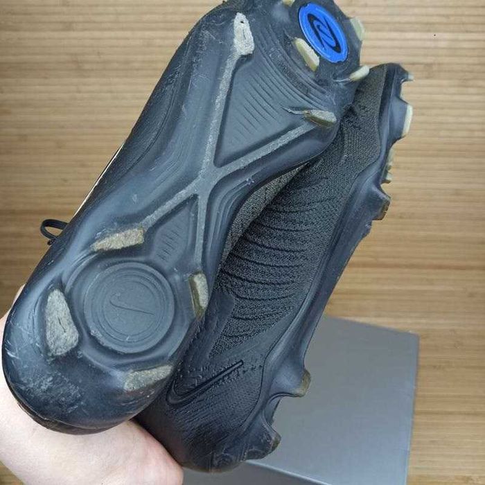Бутси Nike Phantom Luna II Elite FG Розмір 41 (26 см.)