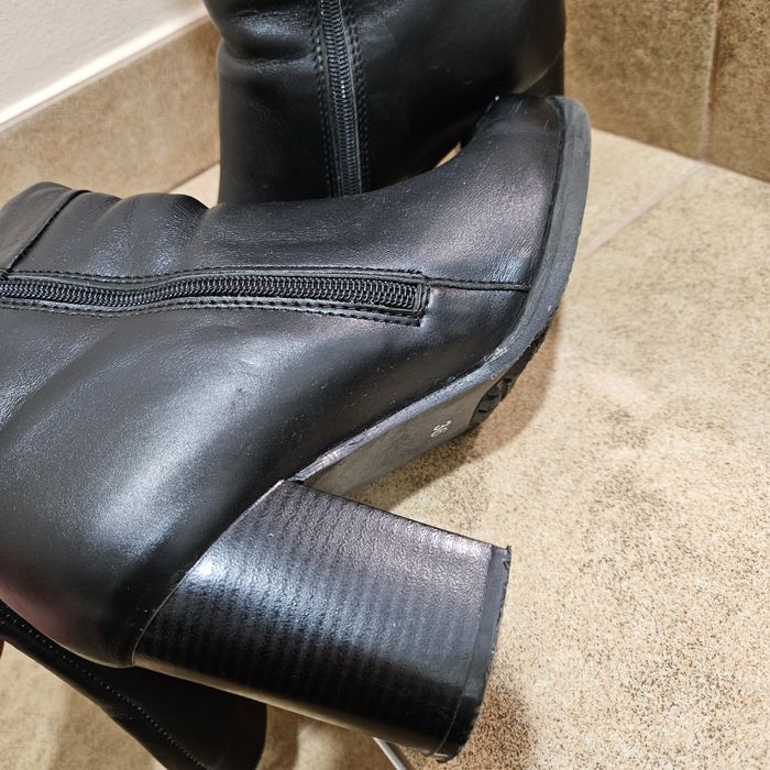 Чоботи зимові жіночі