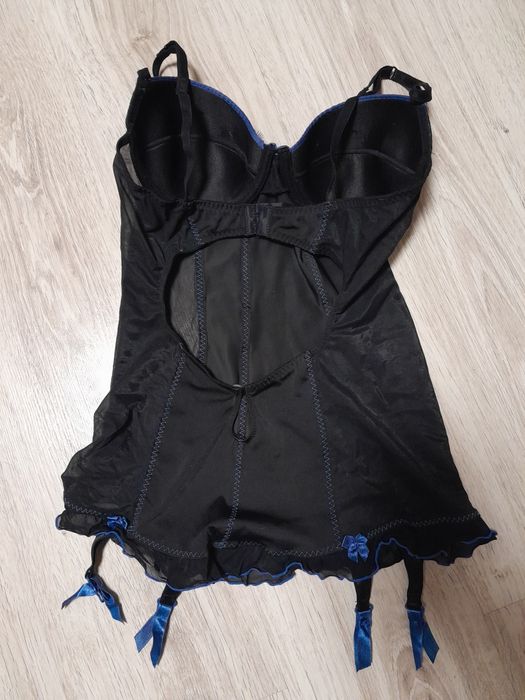 Seksowna damska modelująca bielizna