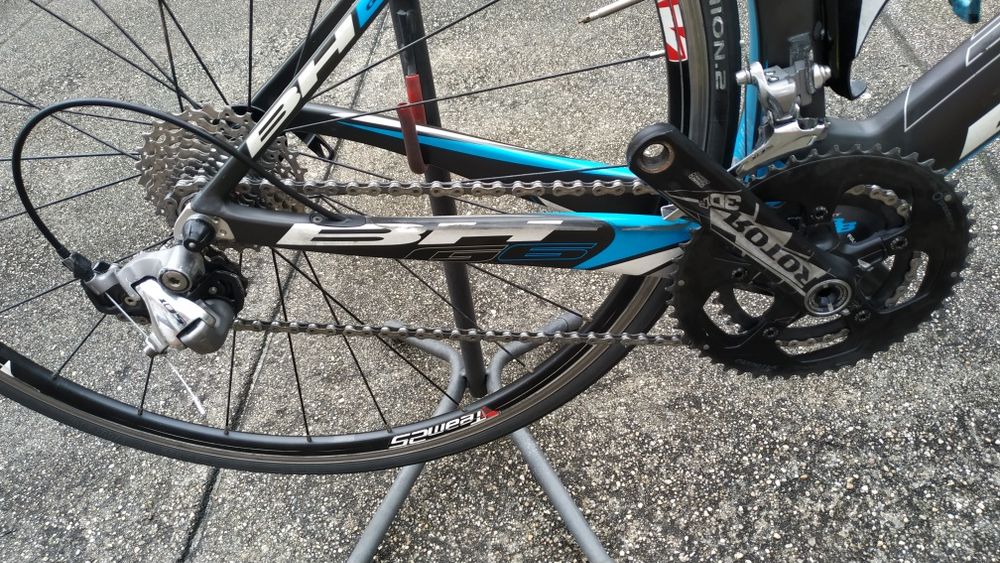 Bicicleta de estrada BH G6