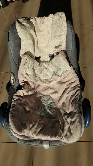 Fotelik Maxi-Cosi CabrioFix + opatulak Zaffiro gratis!