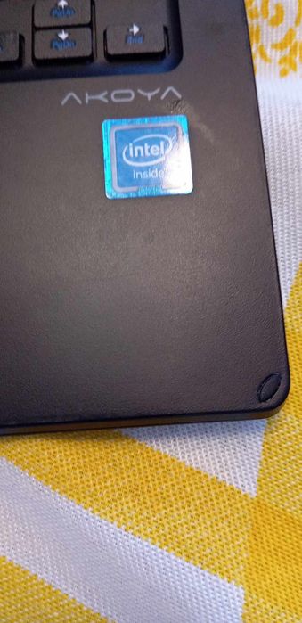 Vendo computador híbrido mdiom 11,3 que não liga.