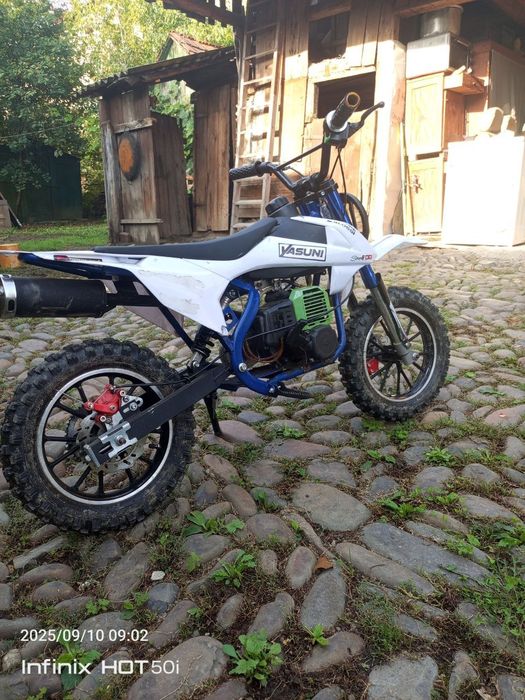 Продам дитячу моторку