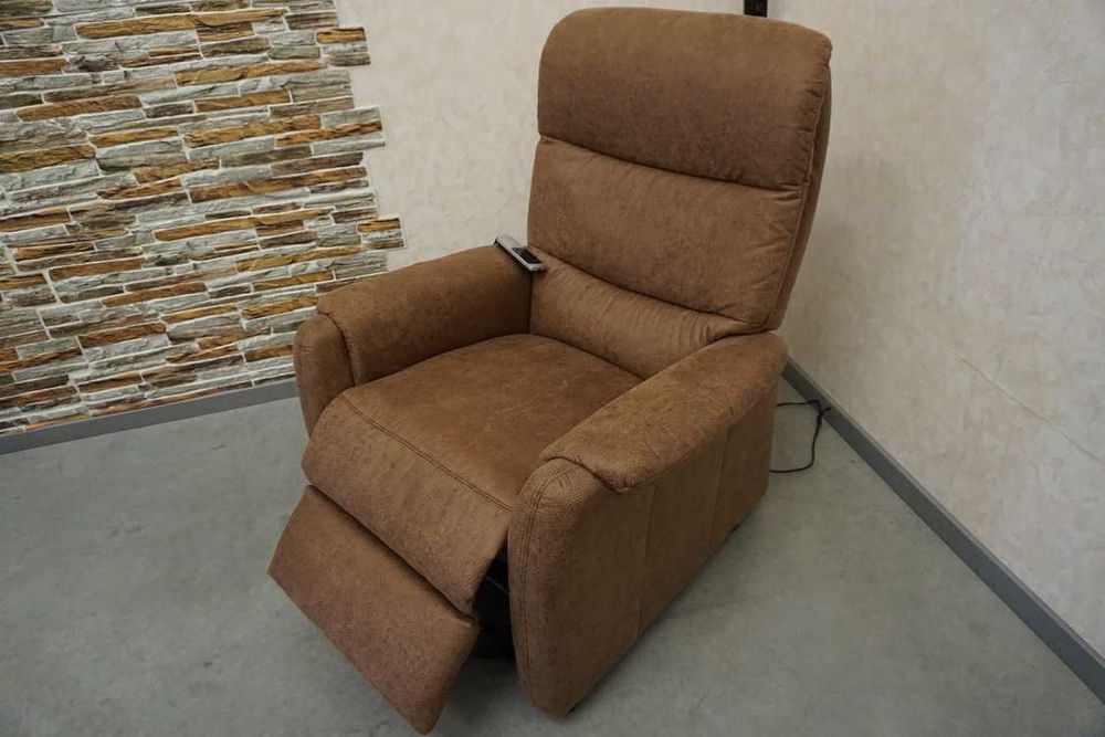 Fotel Elektryczny Geriatryczny pilot pomoc wstawania Senior (w-948)