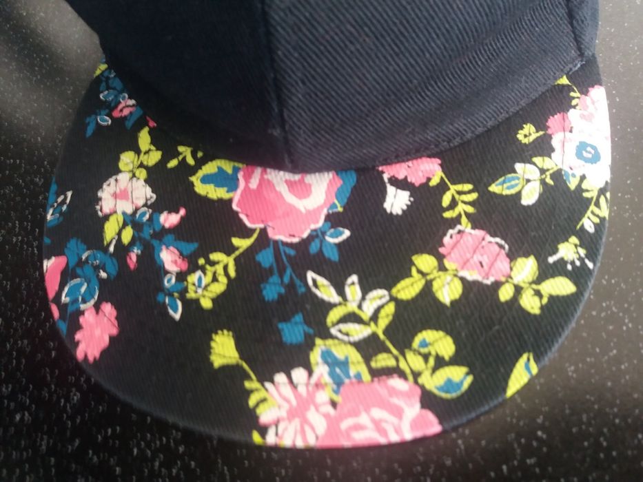 Dziewczęca czapka z daszkiem  (9-15lat)