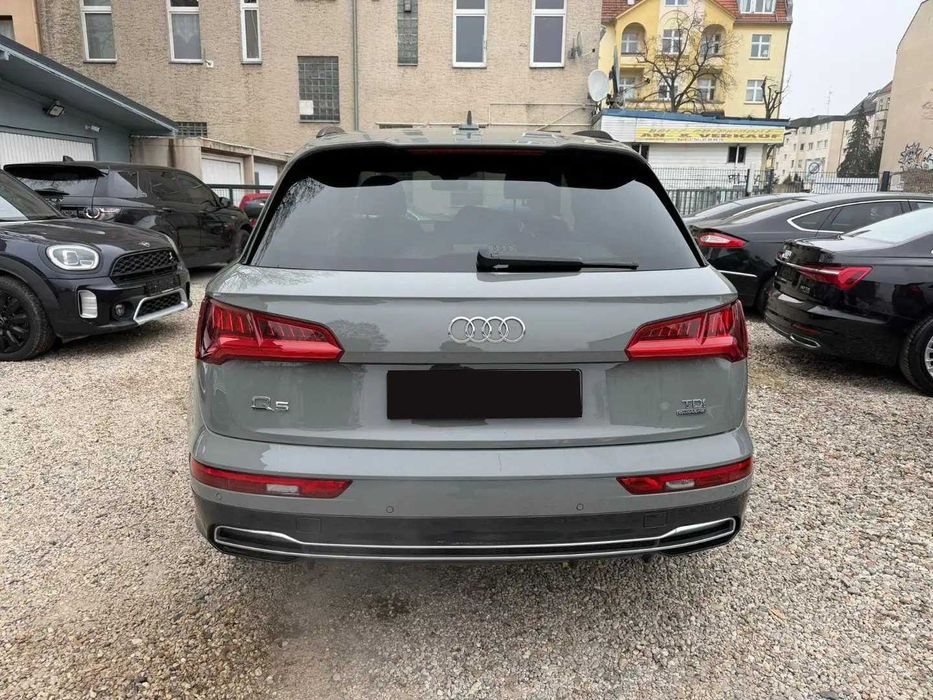 Audi Q5 S-Line 2.0 TDI