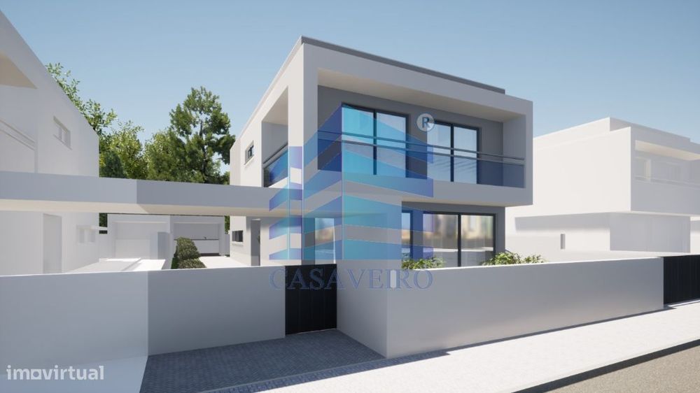Moradia T4 Isolada em Esgueira