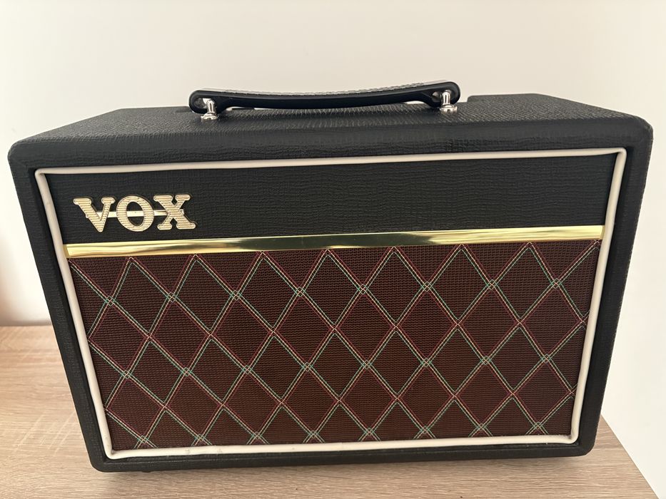Sprzedam wzmacniacz gitarowy VOX