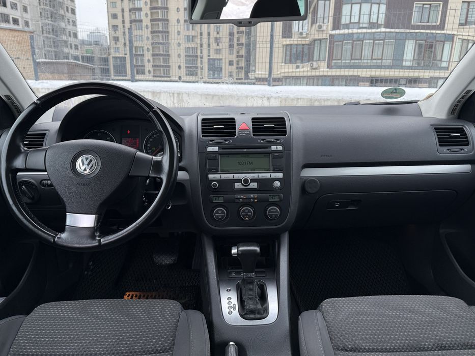 Фольксваген гольф 2,0 TDI Автомат