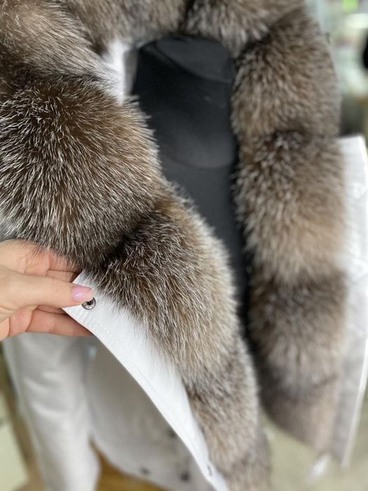 Куртка парка біла зимова з хутром блюфрост золото. Розміри з 42 до 60