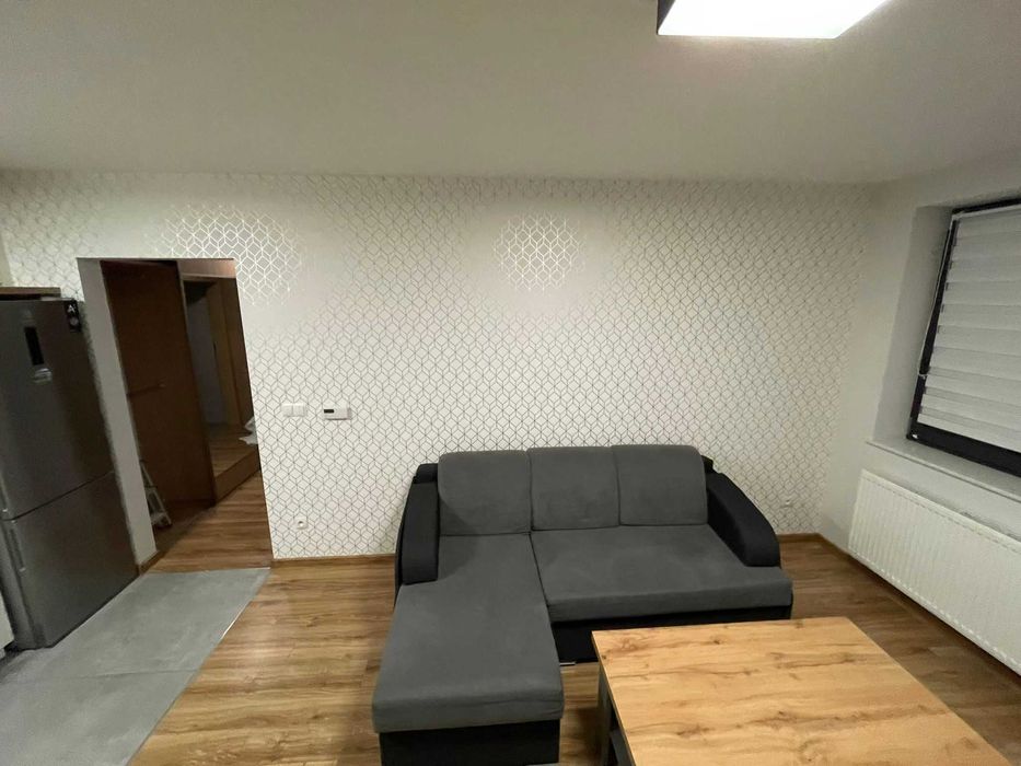 Tapetowanie, malowanie, szpachlowanie, remontownie, montaż mebli