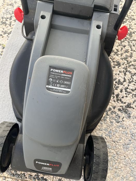 Corta relva eletrico powerplus 1000W