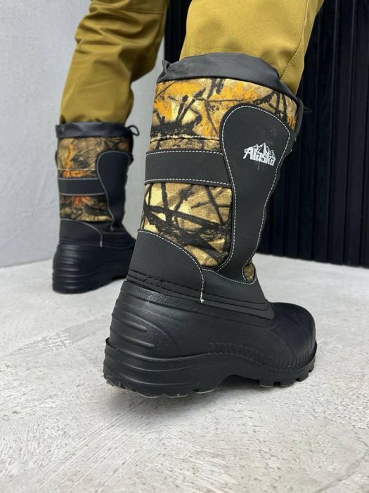Теплі водонепроникні гумові чоботи на шнурівці "Аляска"