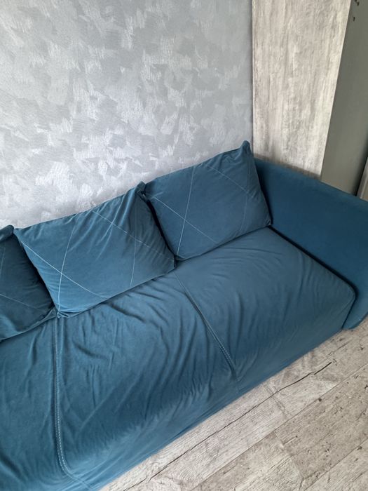 Продам диван в гарному стані