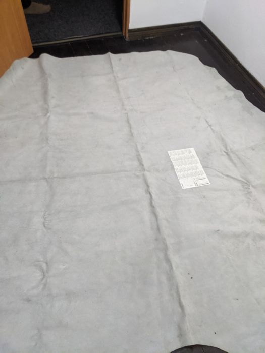 Килим з волової шкіри