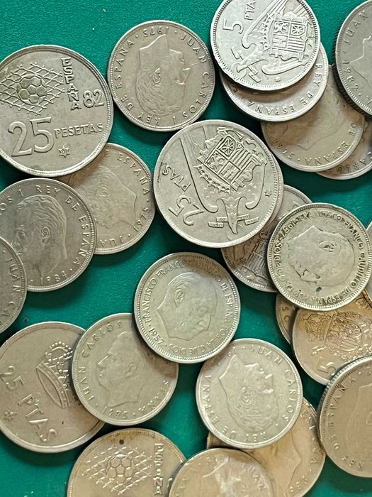 Moedas de espanha, 5 pesetas e 25 pesetas - Anos 70´s e 80´s  - 32 un