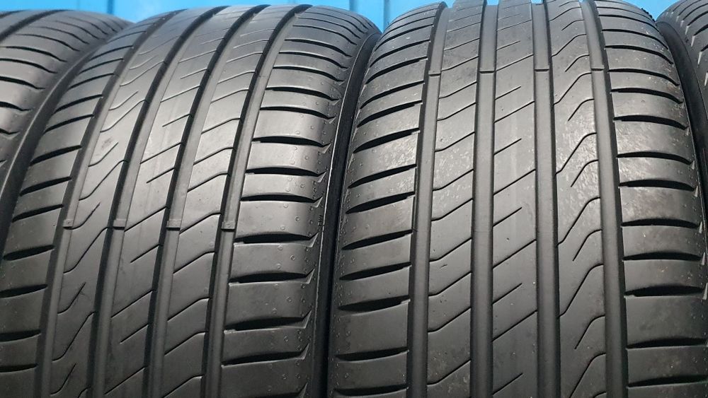 Opony letnie bez napraw  4 x 215 55 R17 Pirelli Cinturato