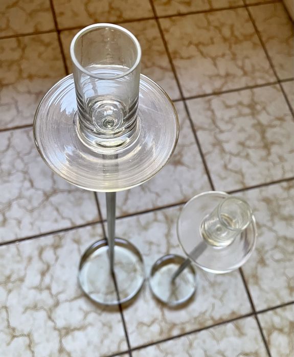 Dois castiçais modernos