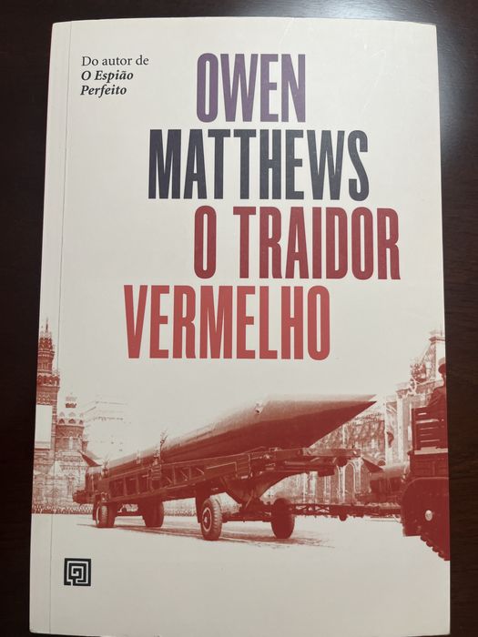 Livro O Traidor Vermelho de Owen Matthews