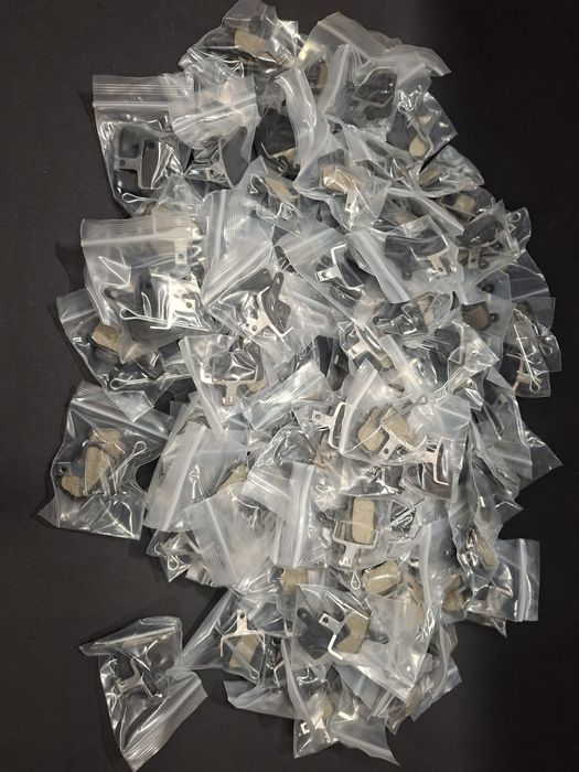 Pakiet 100szt klocków hamulcowych Shimano B01S