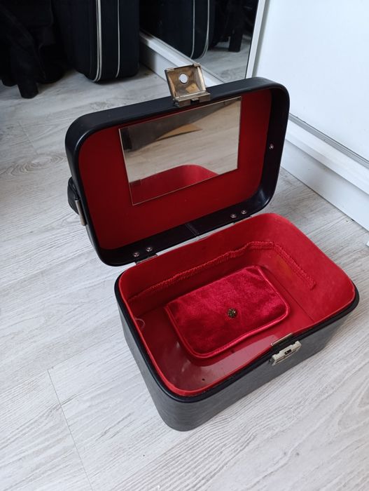 Kuferek na kosmetyki bon voyage