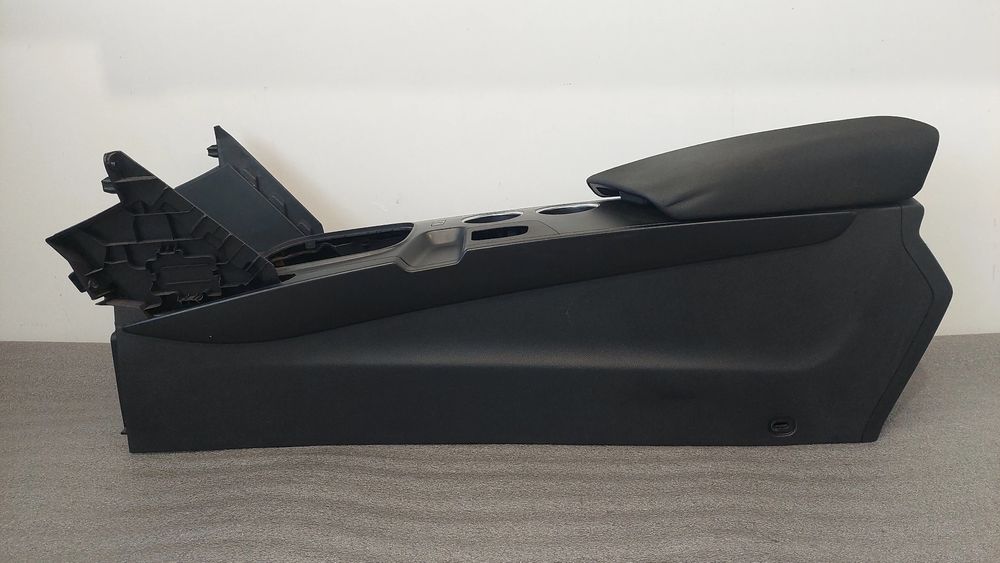 Consola central RENAULT Megane IV Grandtour (K9A/M_)