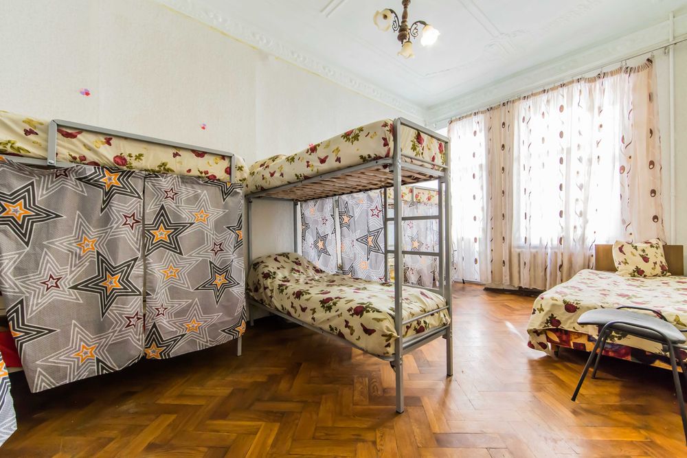 Хостел у метро Вокзальная — тепло, безопасно, недорого!