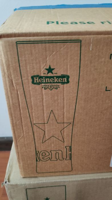 Пивные бокалы Heineken