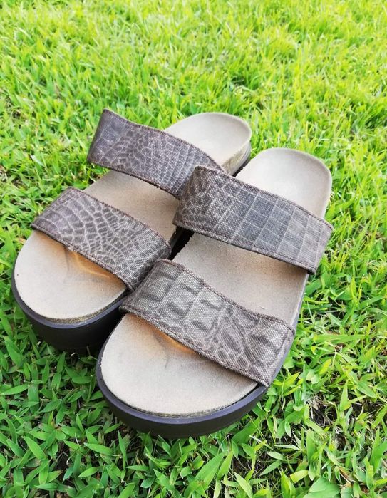 Sandálias com plataforma