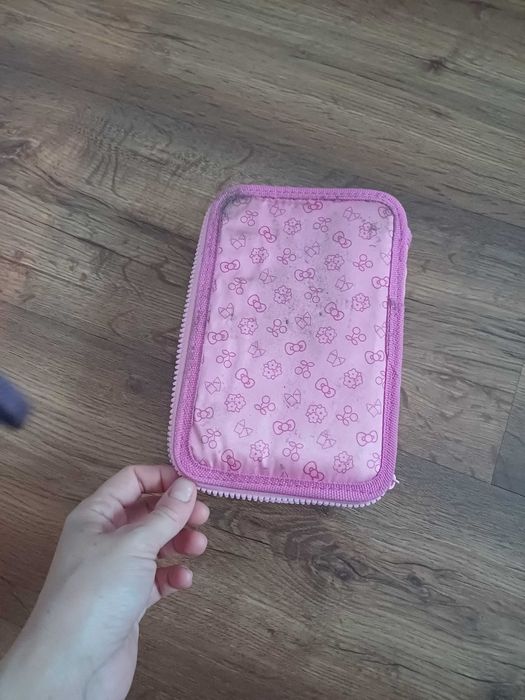 Piornik z wyposazeniem