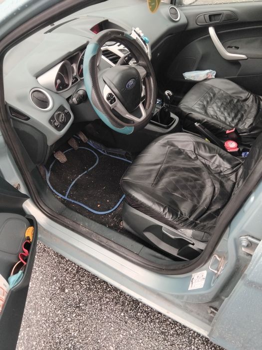 Ford fiesta 1.6 titaniun