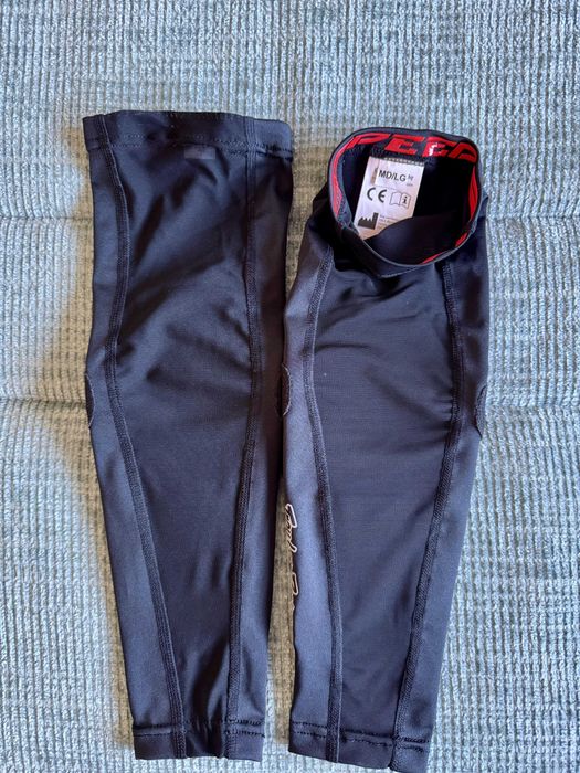 Cotovoleiras Troy Lee Speed Guard tamanho M/L - Novas