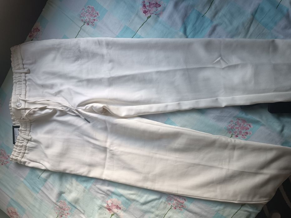 Calça marca Hugo Boss